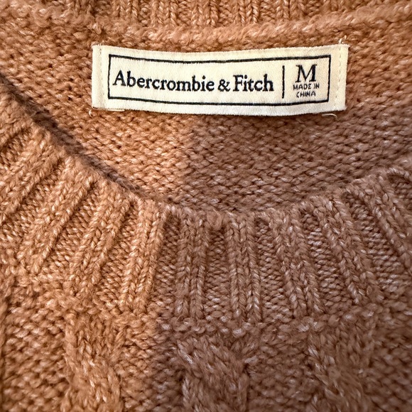 Abercrombie & Fitch Brown Cable Knit Sweater | Women’s Medium Cozy Classic - Picture 3 of 3